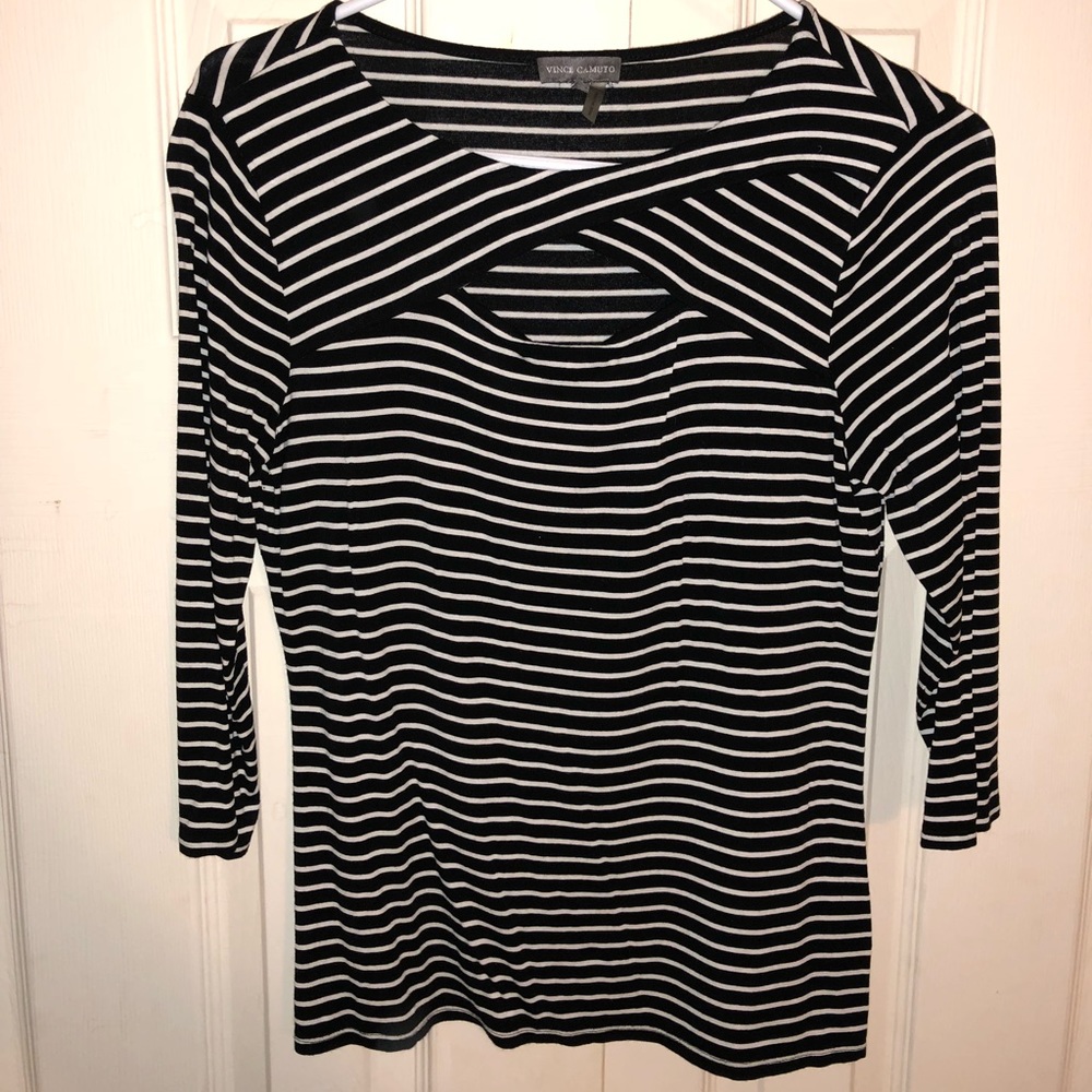 Women’s 3/4 sleeve Vince Camuto top - size Small